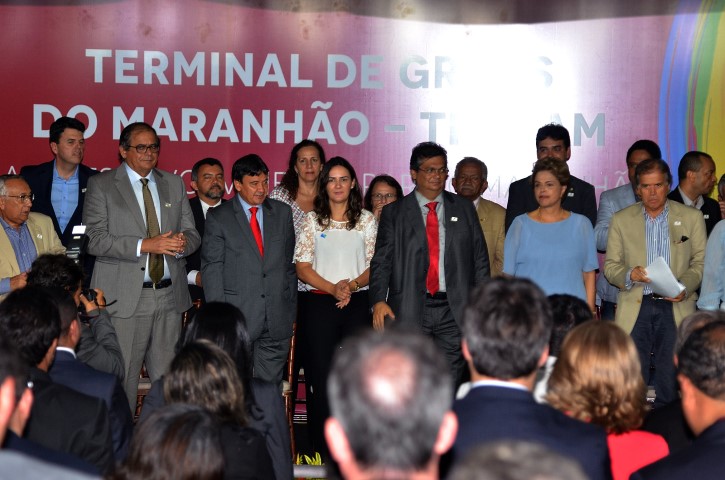 Deputados prestigiam entrega de casas e inauguração do Tegram 