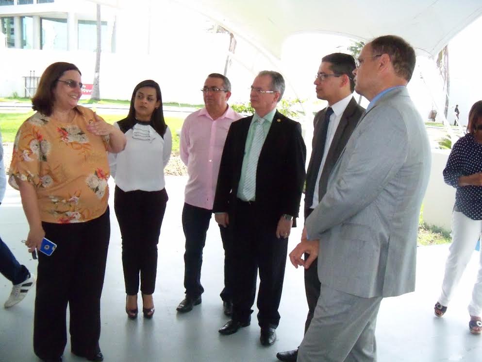 Deputado Levi Pontes visita obras do Projeto Ninar