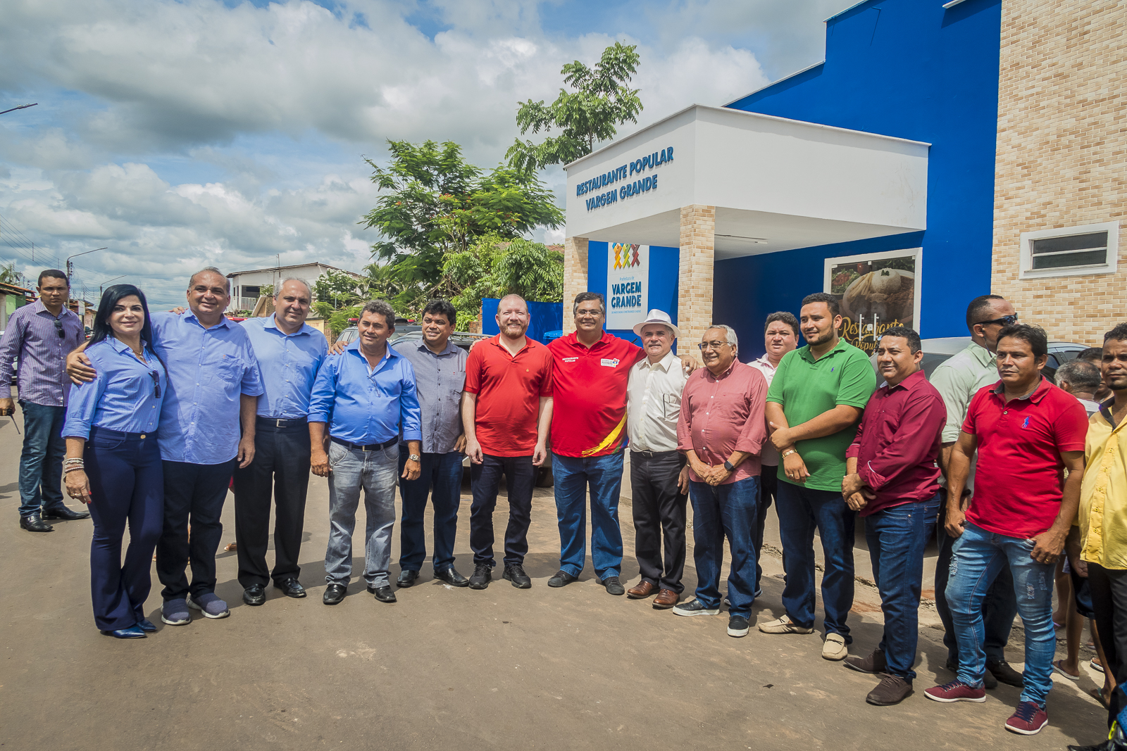 Deputados prestigiam inauguração do Restaurante Popular de Vargem Grande