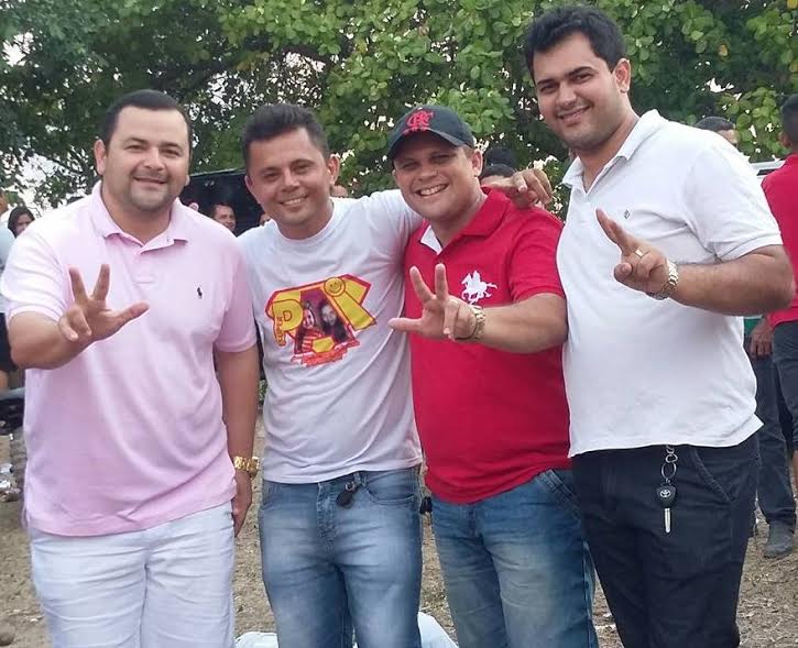 Vinicius Louro prestigia festa da vitória do vereador Adonias em Pedreiras