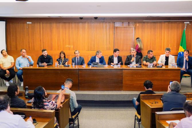Frente Parlamentar em Defesa do Saneamento Básico discute gestão dos recursos hídricos no Maranhão