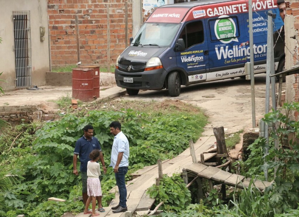 Deputado Wellington reinaugura "Gabinete Móvel" com ação na Zona Rural de São Luís