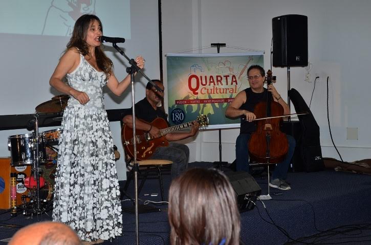 Cecília Leite e Banda Mixtura Fina animam a 1ª edição do Quarta Cultural