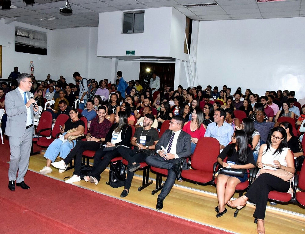 Neto Evangelista ministra palestra para estudantes de Direito 