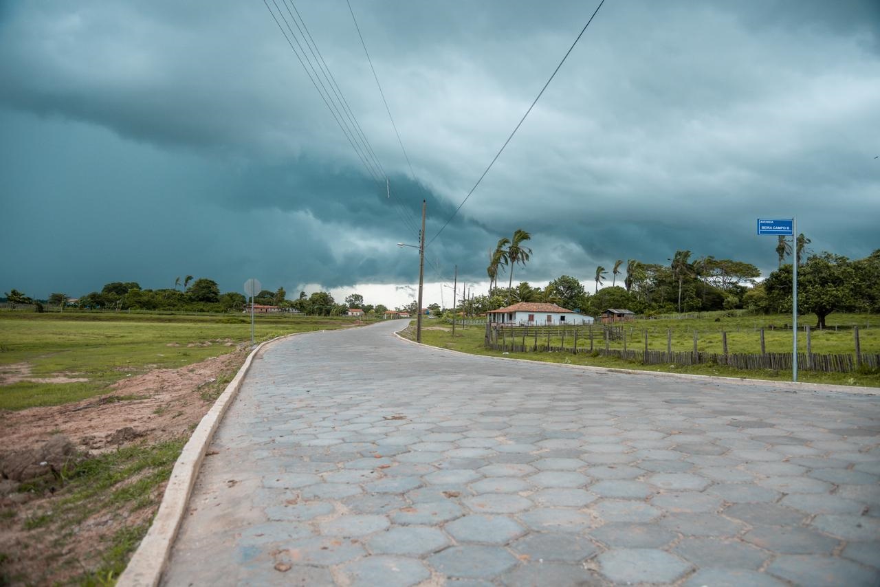 Rua pavimentada com bloquete entregue no município de Matinha 