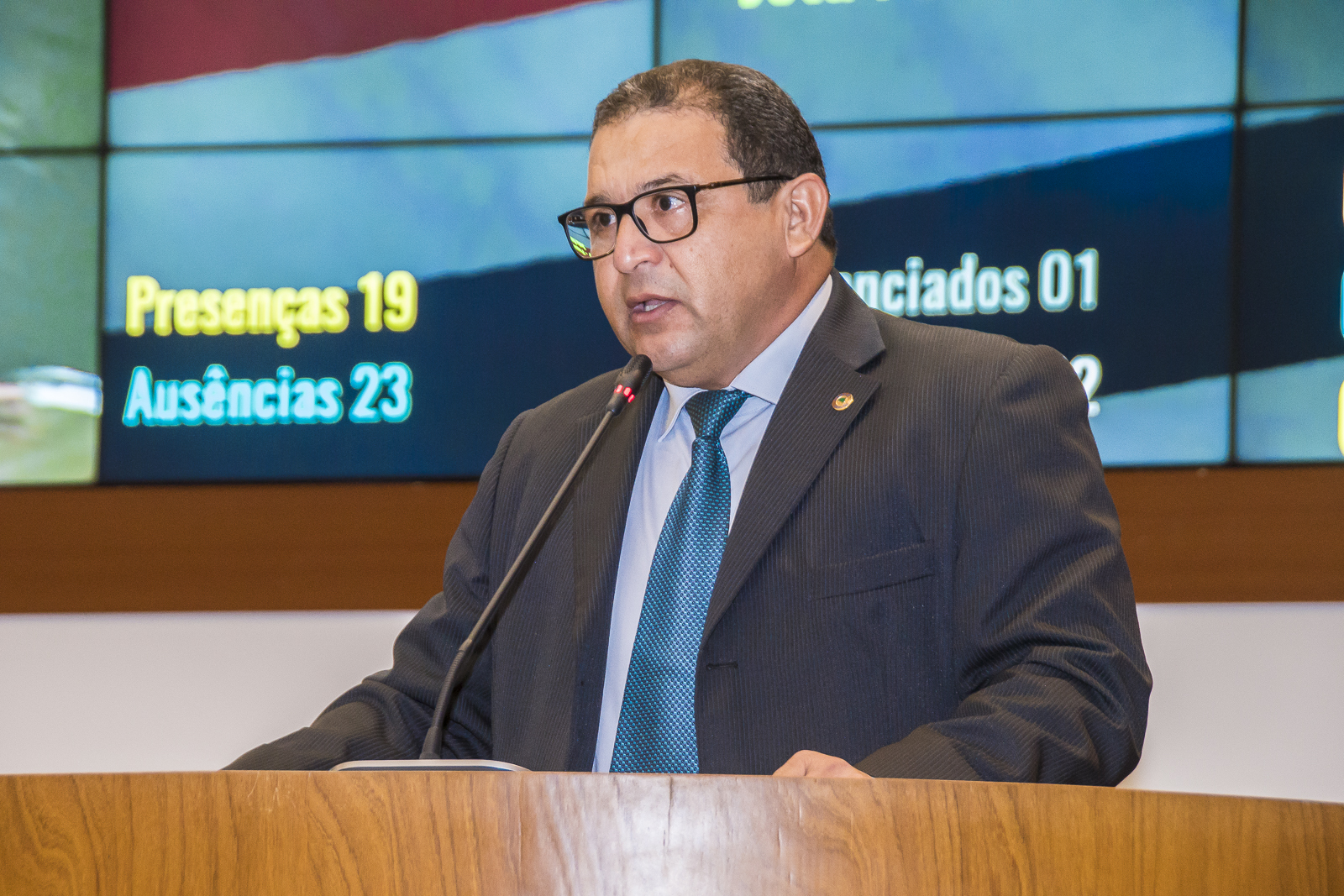 Jota Pinto destaca inauguração de escolas  e trabalho do secretário de Estado da Educação