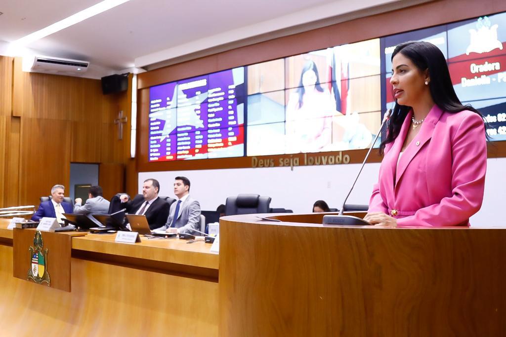 Deputada Daniella condena ofensas pessoais proferidas contra ela por vereador de Caxias 