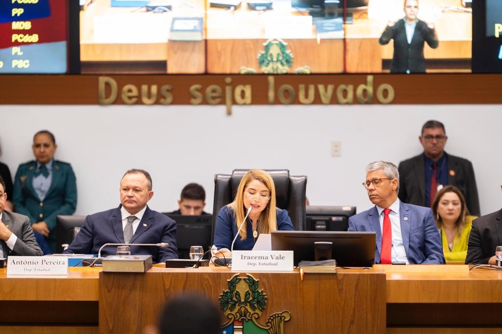 Iracema Vale abriu os trabalhos dizendo que acredita firmemente que o Parlamento cumprirá seu papel, aprovando projetos de interesse do Maranhão   