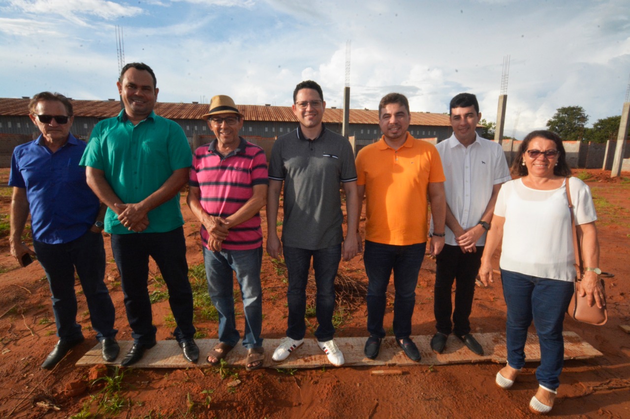 Deputado Ciro Neto vistoria obras em Presidente Dutra e visita Eneva