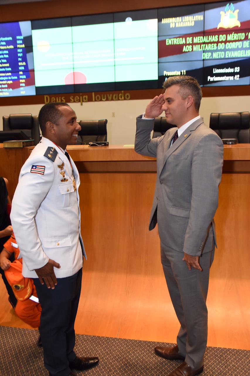 Neto Evangelista reconhece heroísmo de bombeiros do Maranhão 