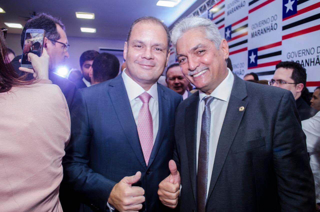 Deputado Carlinhos Florêncio prestigia cerimônia de posse dos novos secretários de Estado