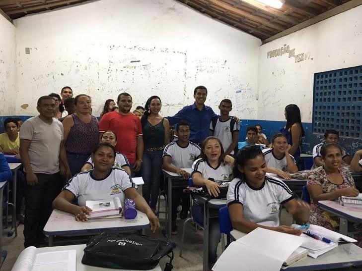 Deputado Marco Aurélio garante com a SEDUC o ensino médio para Parque Alvorada e Vilinha