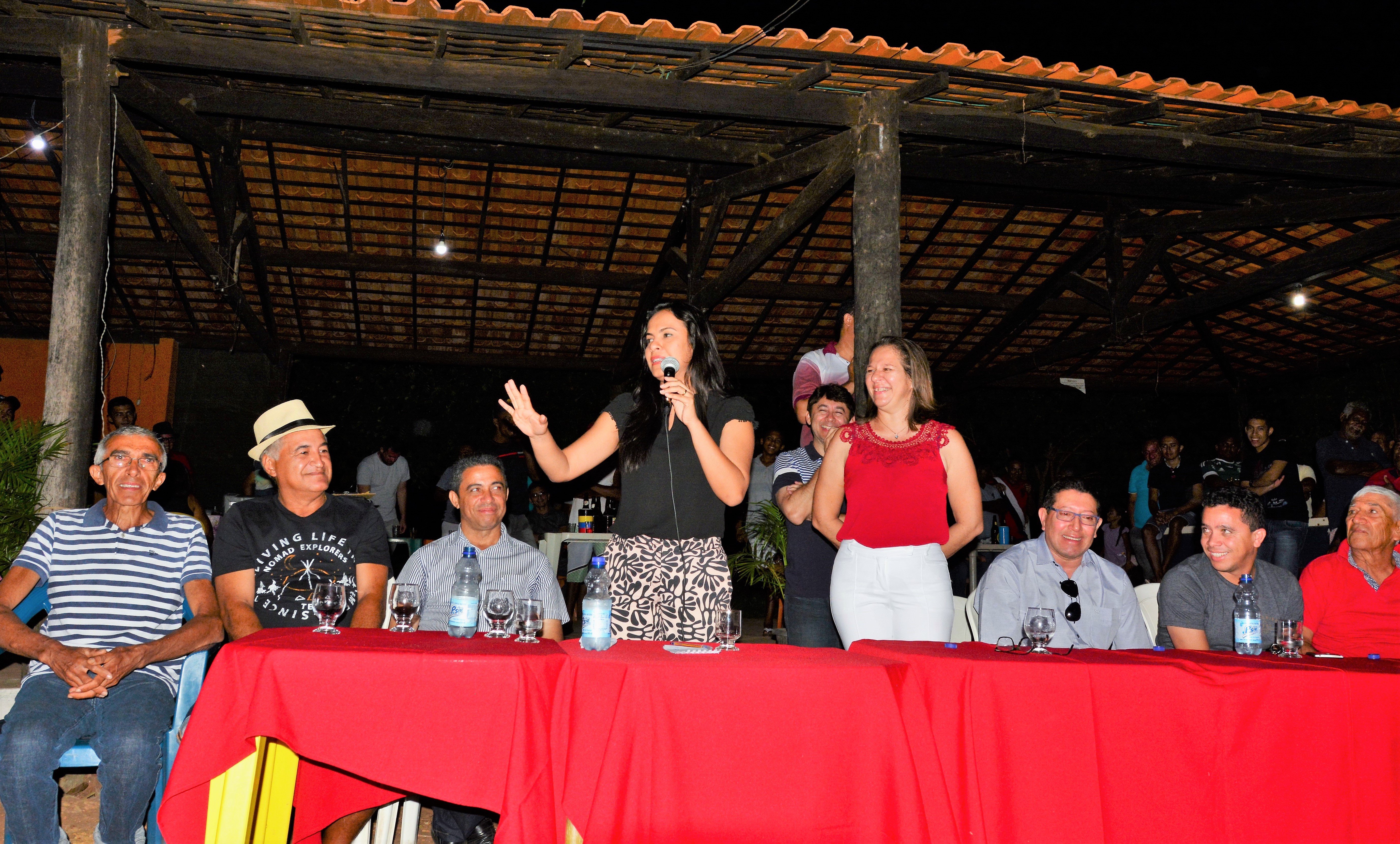 Ana do Gás participa de reunião com lideranças em Buriti Bravo