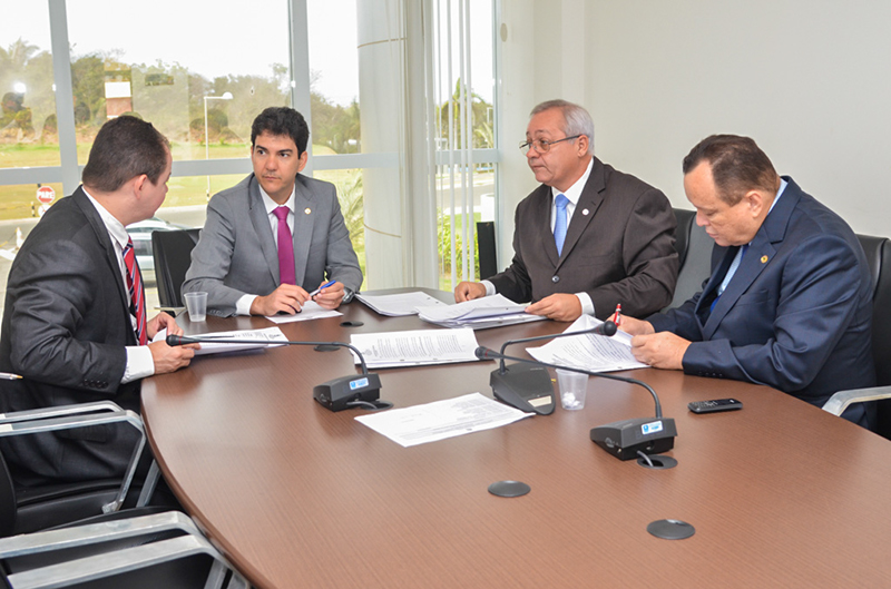 CCJ aprova projetos e mantém vetos sobre propostas apresentadas por deputados