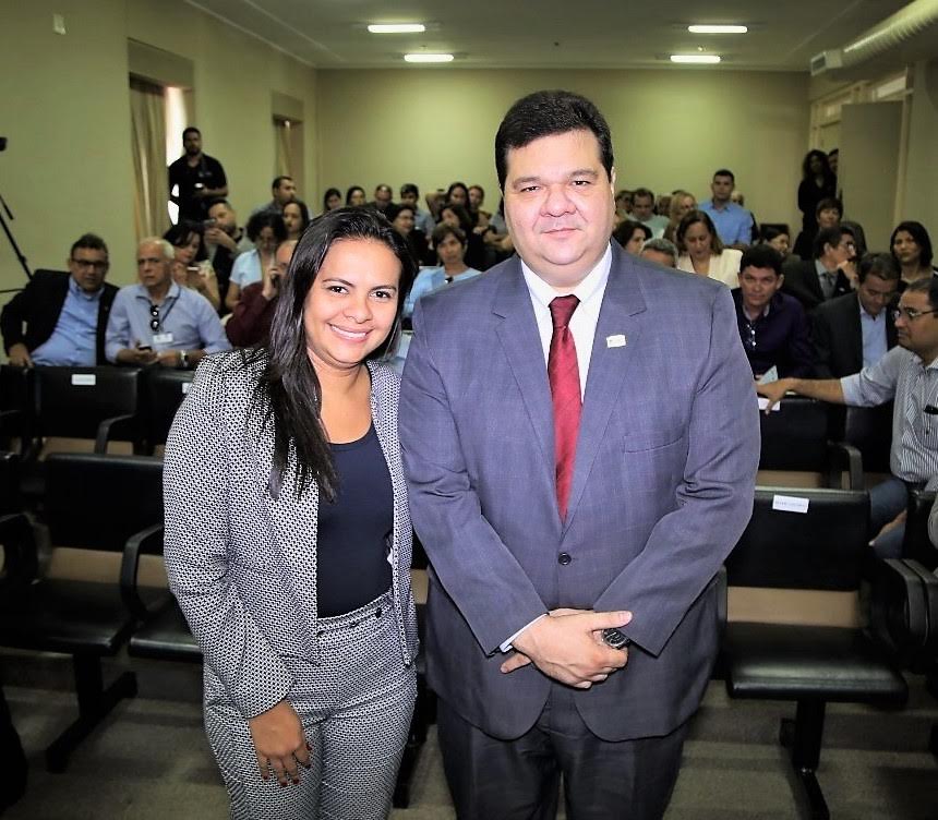 Ana do Gás prestigia lançamento do programa ‘Ensinar’ para professores da rede pública