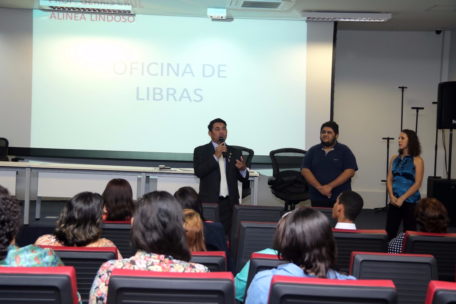 Deputado Wellington promove curso de Libras a servidores públicos 