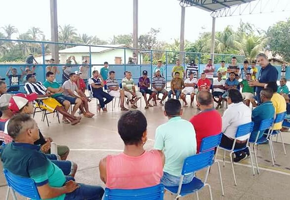 Deputado Carlinhos Florêncio visita a comunidade de Alto Fogoso, em Bacabal