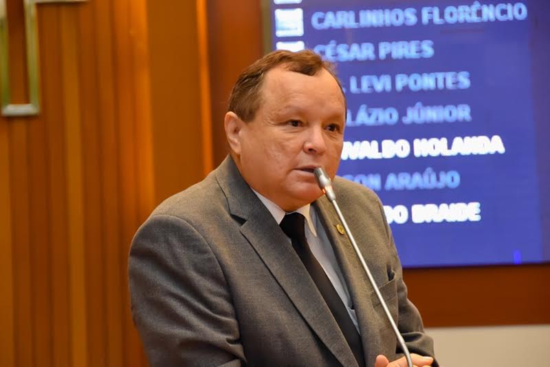 Deputado Paulo Neto denuncia estado caótico da BR 135 e registra aniversário de Mata Roma