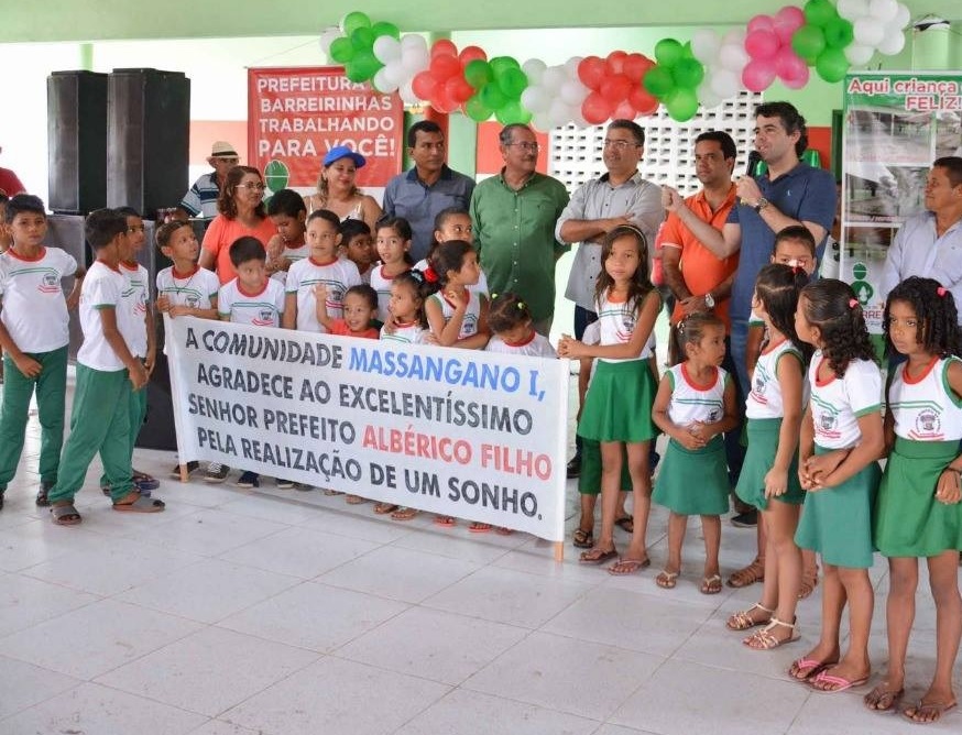 Escola inaugurada em Barreirinhas dará curso de empreendedorismo, destaca Adriano Sarney