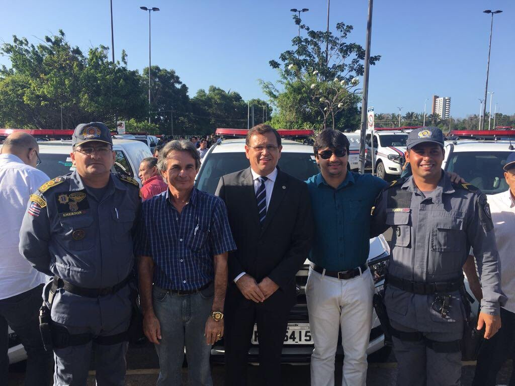 Stenio Rezende entrega viaturas policiais para três municípios maranhenses  