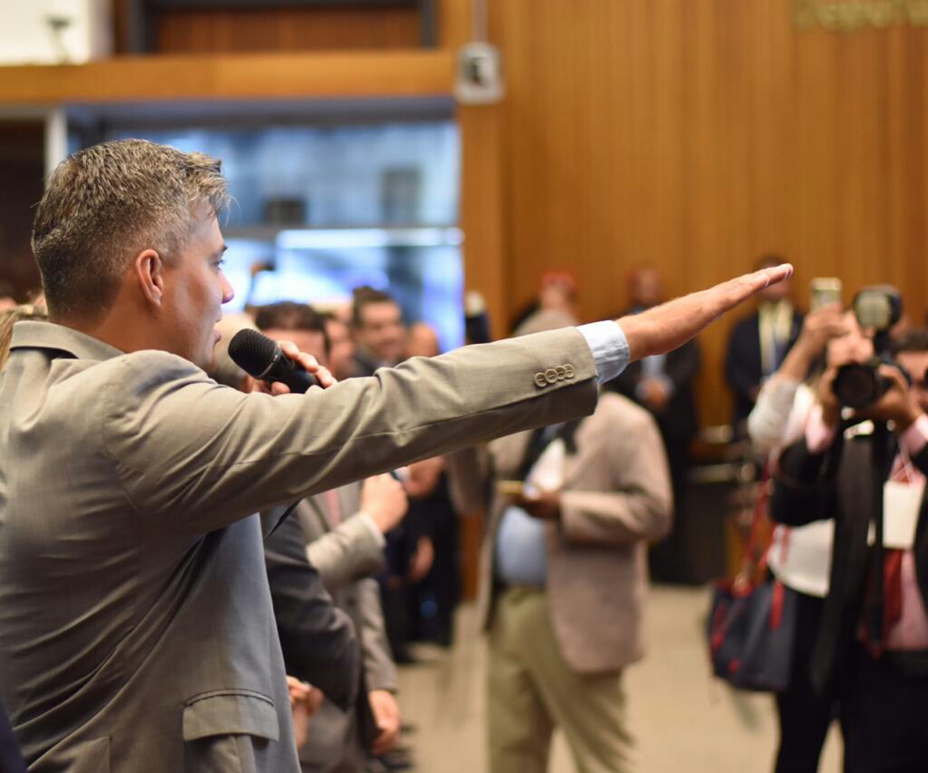 Neto Evangelista toma posse para o terceiro mandato na Assembleia Legislativa