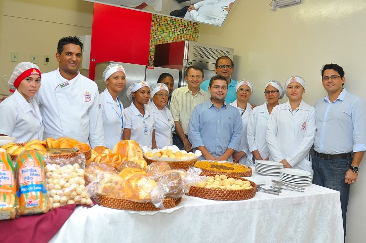 Deputados visitam as instalações da Indústria Bumba Meu Pão do Grupo Mateus 