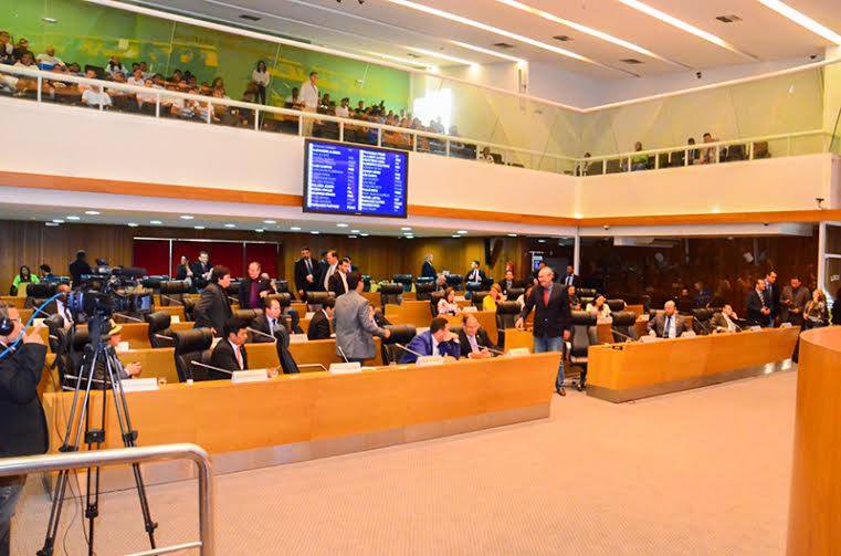 Plenário da Assembleia aprova Projeto do Orçamento do Estado para o exercício de 2016
