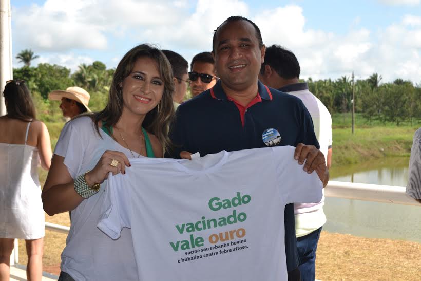 Costa participa do lançamento da campanha de vacinação contra Febre Aftosa em Bacabal