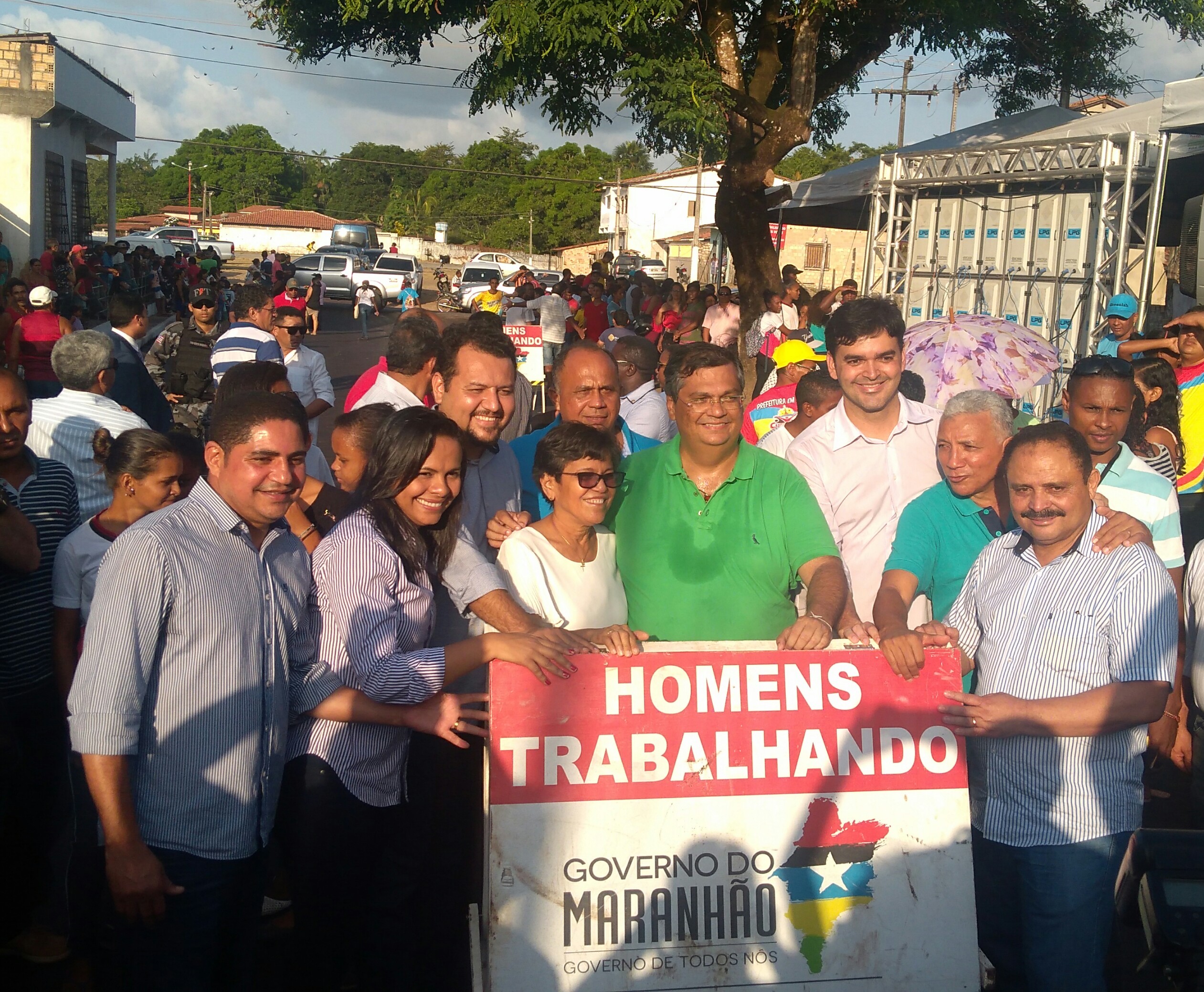 Deputado Zé Inácio acompanha início do Mais Asfalto em Cururupu