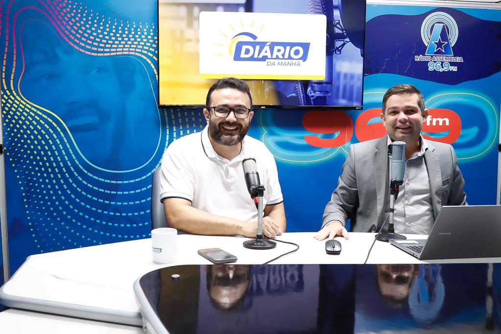 Deputado Yglésio Moyses com o jornalista Ronald Segundo, no programa ‘Diário da Manhã’