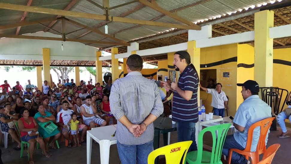 Deputado Júnior Verde se reúne com trabalhadores em Araioses