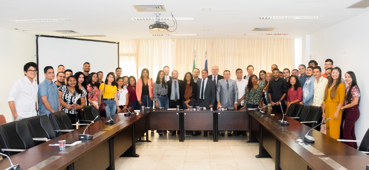 Acadêmicos de Direito acompanham reunião da Comissão de Constituição, Justiça e Cidadania