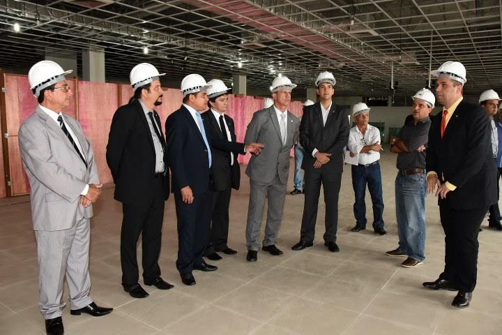 Comissão de Obras da Assembleia visita obra do aeroporto e constata avanços