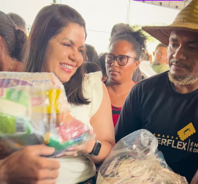 Páscoa Solidária: Deputada Solange Almeida entrega 2 mil cestas básicas a famílias carentes 
