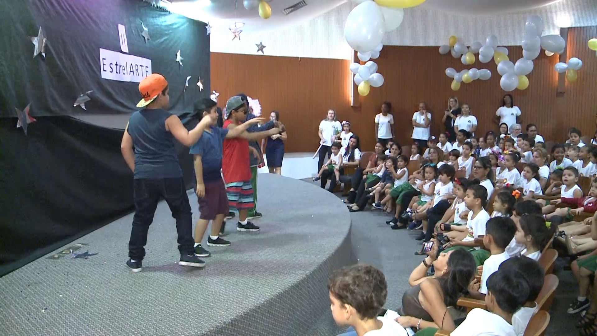 Alunos da Creche-Escola Sementinha se divertem na segunda edição do Estrelarte