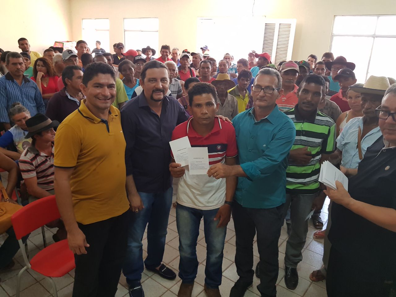 Júnior Verde acompanha entrega de 50 casas do Minha Casa Minha Vida em Brejo de Areia