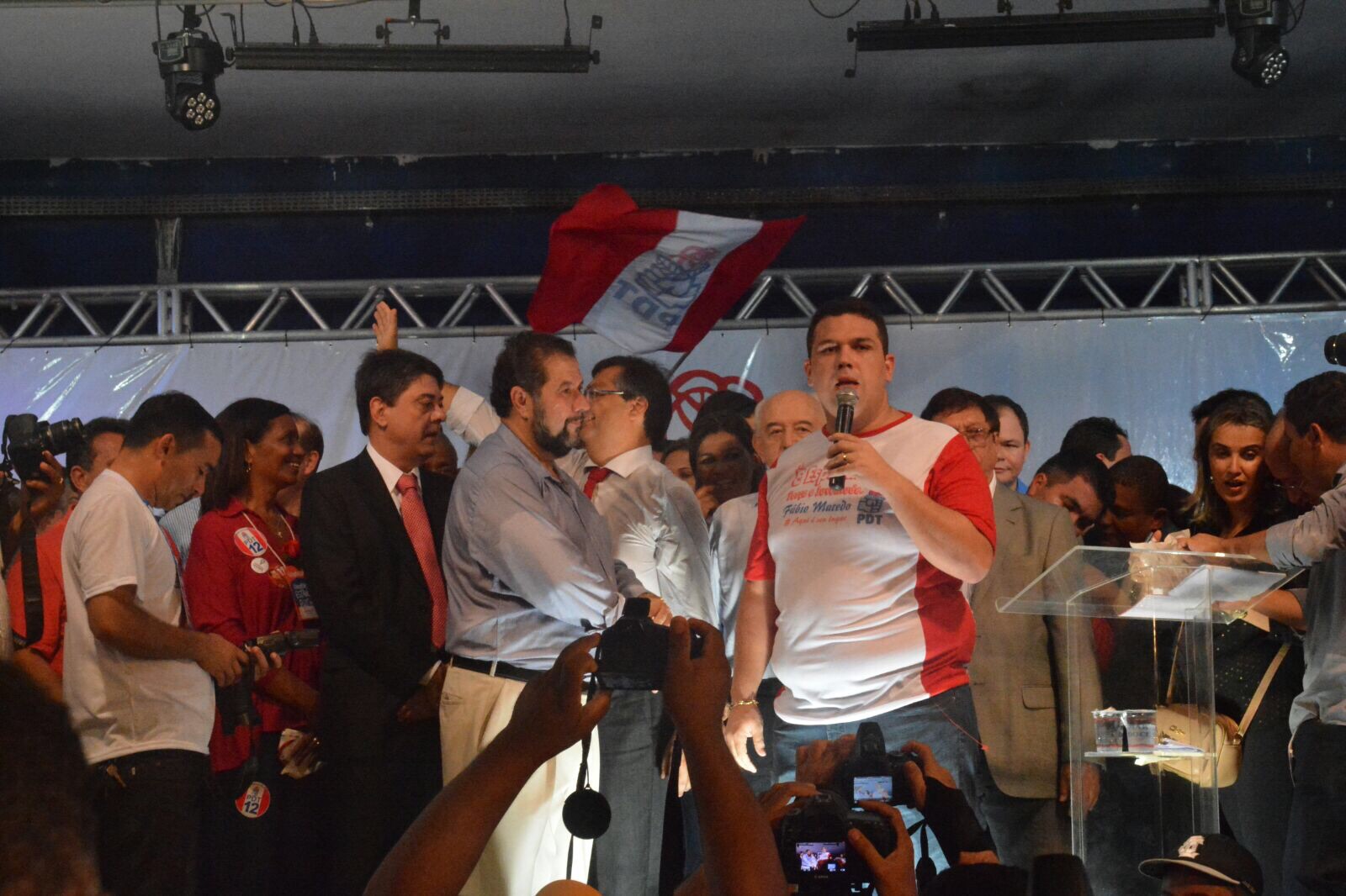 Deputado Fábio Macedo reúne lideranças durante Convenção Estadual do PDT