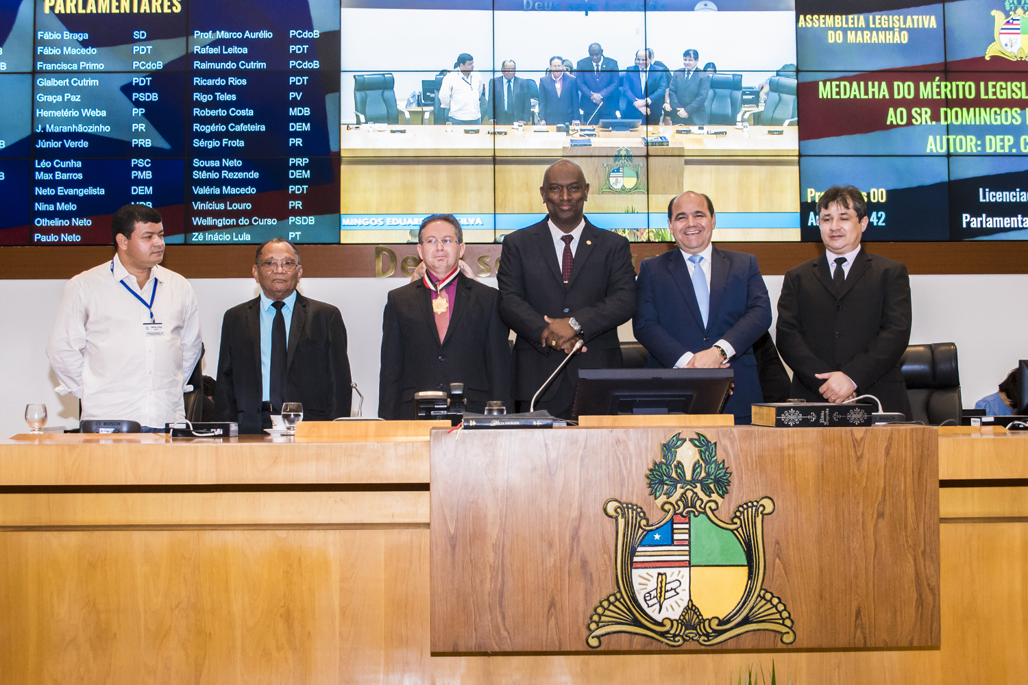 Assembleia entrega Medalha Manuel Beckman ao promotor de Justiça Domingos Eduardo da Silva 