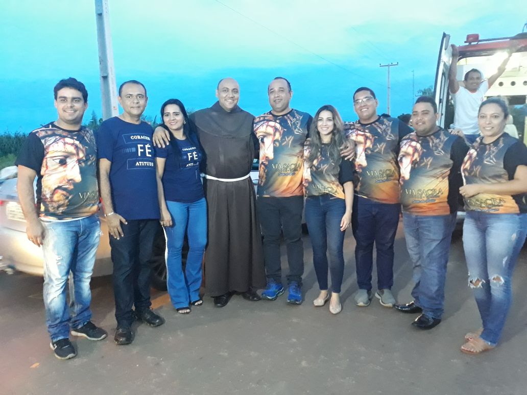 Roberto Costa prestigia Via Sacra em Bacabal e é homenageado 