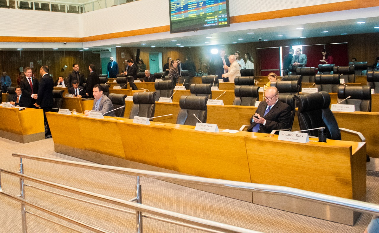 Assembleia aprova projetos de leis complementares do Ministério Público Estadual e Defensoria Pública  