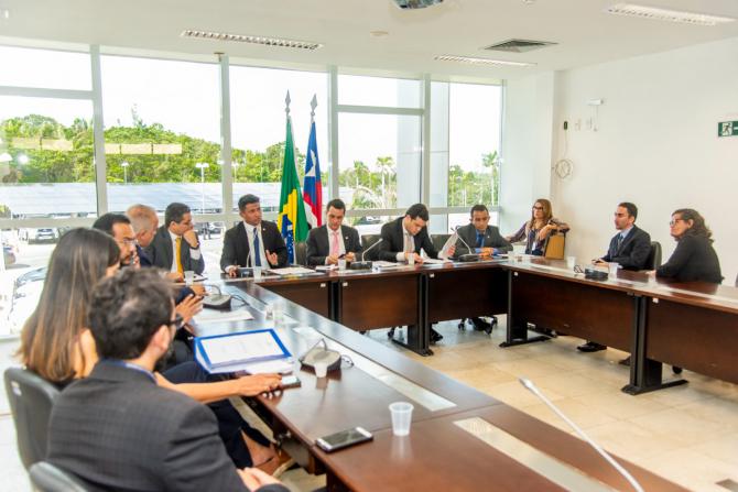 Comissões de Educação e de Obras fazem reunião conjunta sobre serviços inacabados no Maranhão