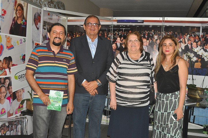 Humberto Coutinho e Júnior Verde prestigiam abertura do Congresso de Secretarias de Saúde