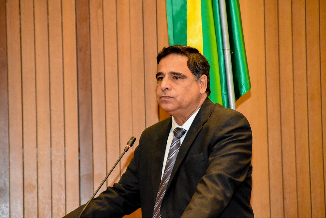 Max Barros destaca papel do prefeito Luís Fernando na regulamentação dos limites territoriais da Ilha