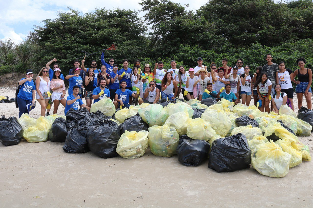 Deputado Duarte Jr realiza ação de limpeza na Praia da Guia com apoio da iniciativa privada  