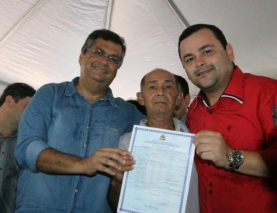 Vinicius Louro participa com governador Flávio Dino de anúncio de obras em Lago da Pedra